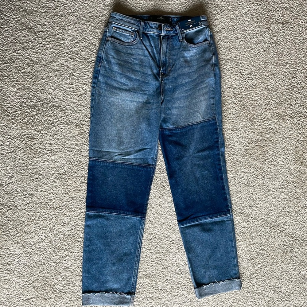 NWT Hollister women’s jeans Ultra high rise mom jeans size 5R